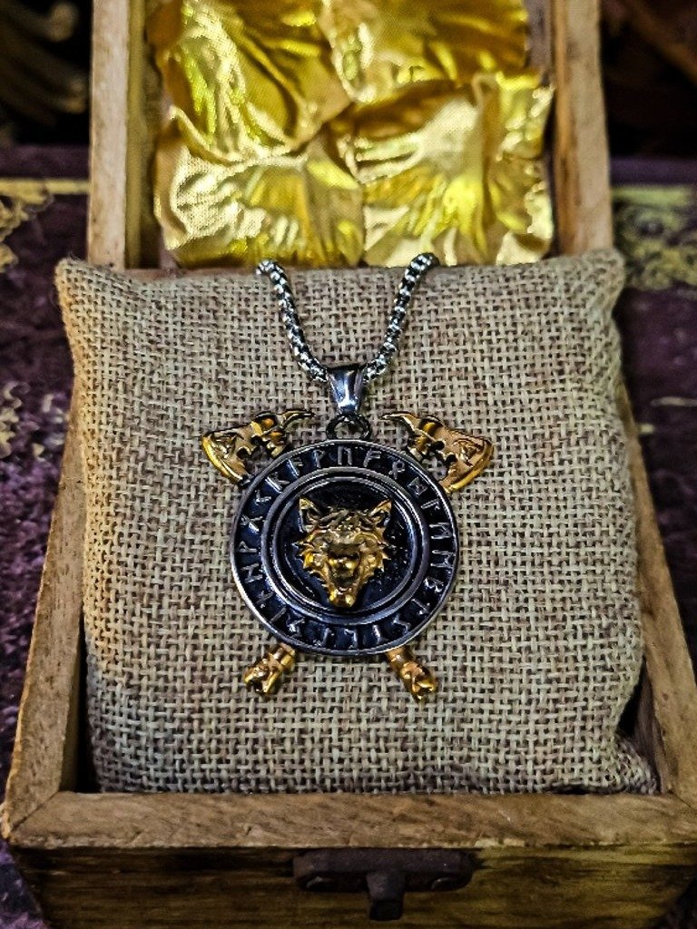 The Armored Kingdom Savage Sigil of the North Wolf Necklace product image (5)