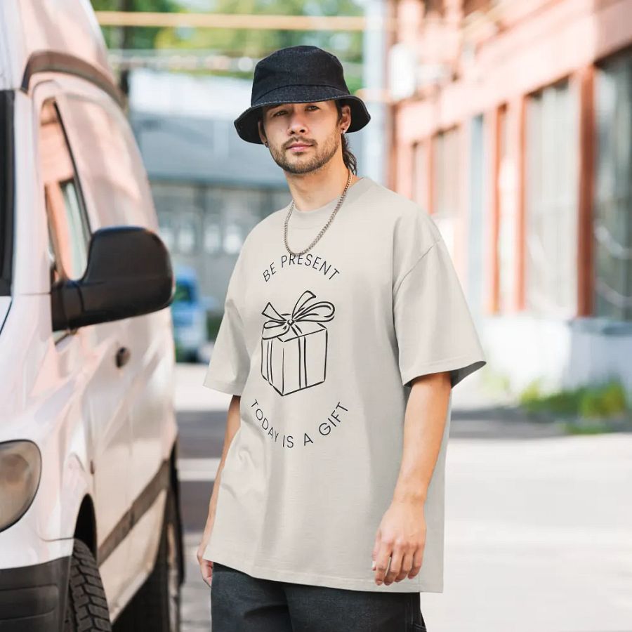 Present Moments Faded T-Shirt product image (20)