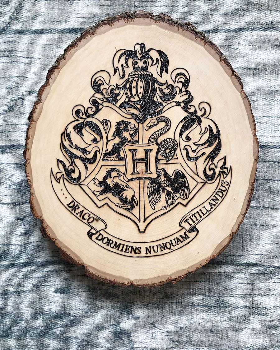 Hogwarts School of Witchcraft and Wizardry Crest product image (1)
