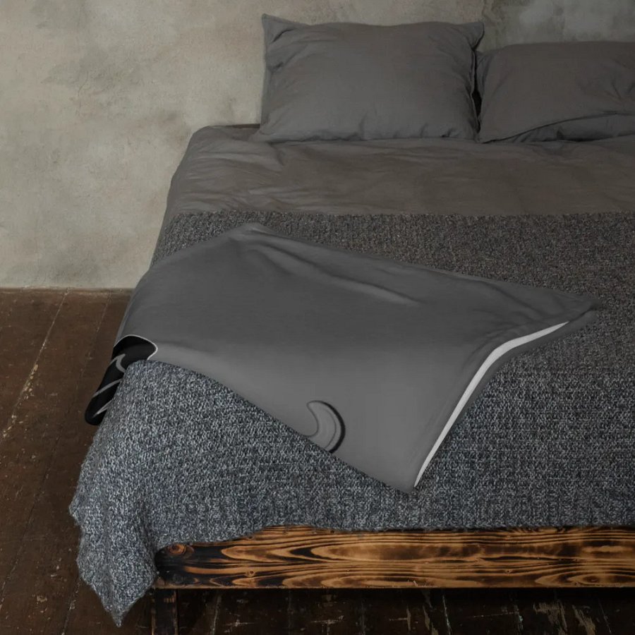 Never stop doing your best just because someone doesn't give you credit Throw Blanket product image (11)