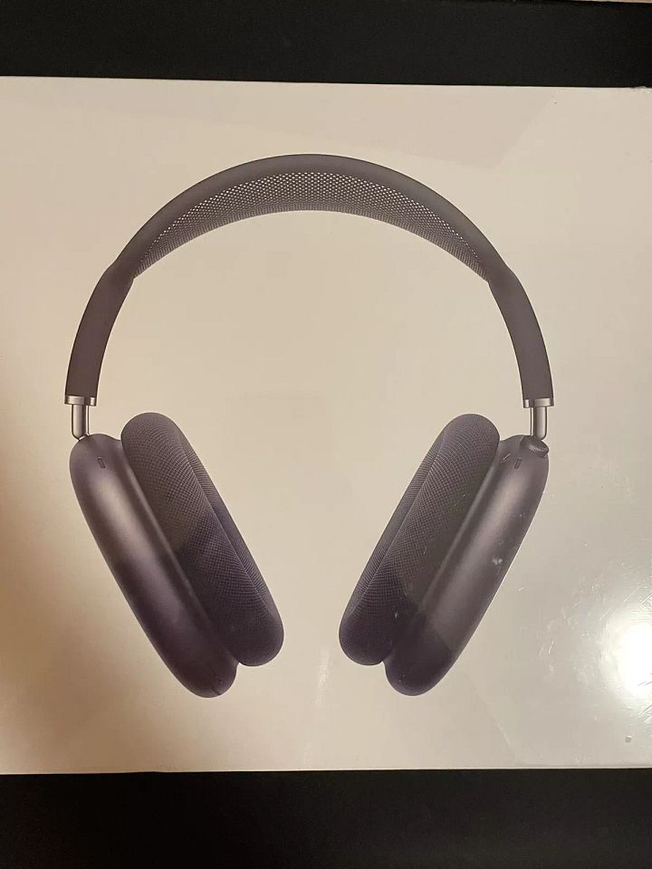 Bluetooth Over Ear Headphones product image (1)