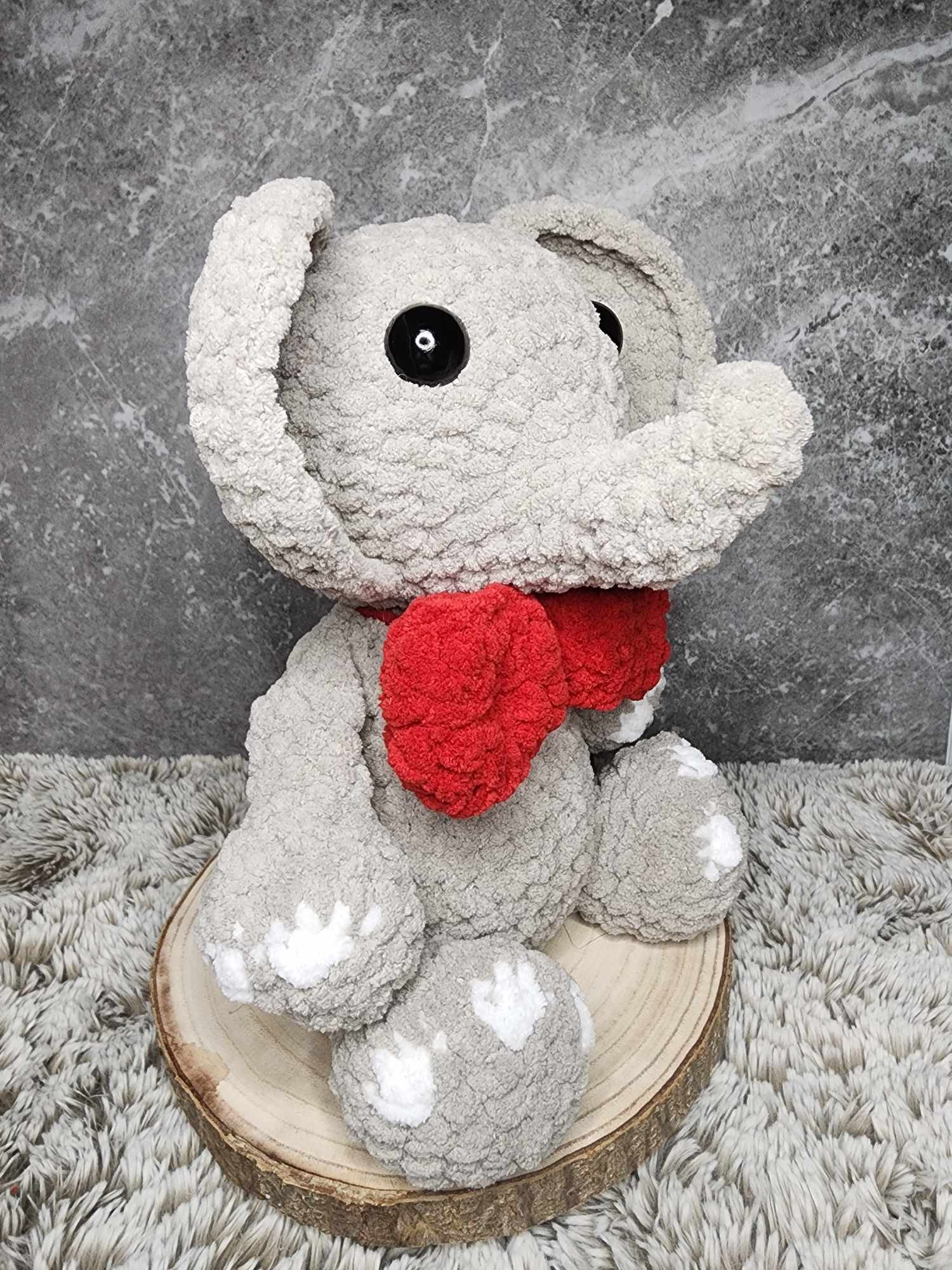 Sitting Elephant product image (2)