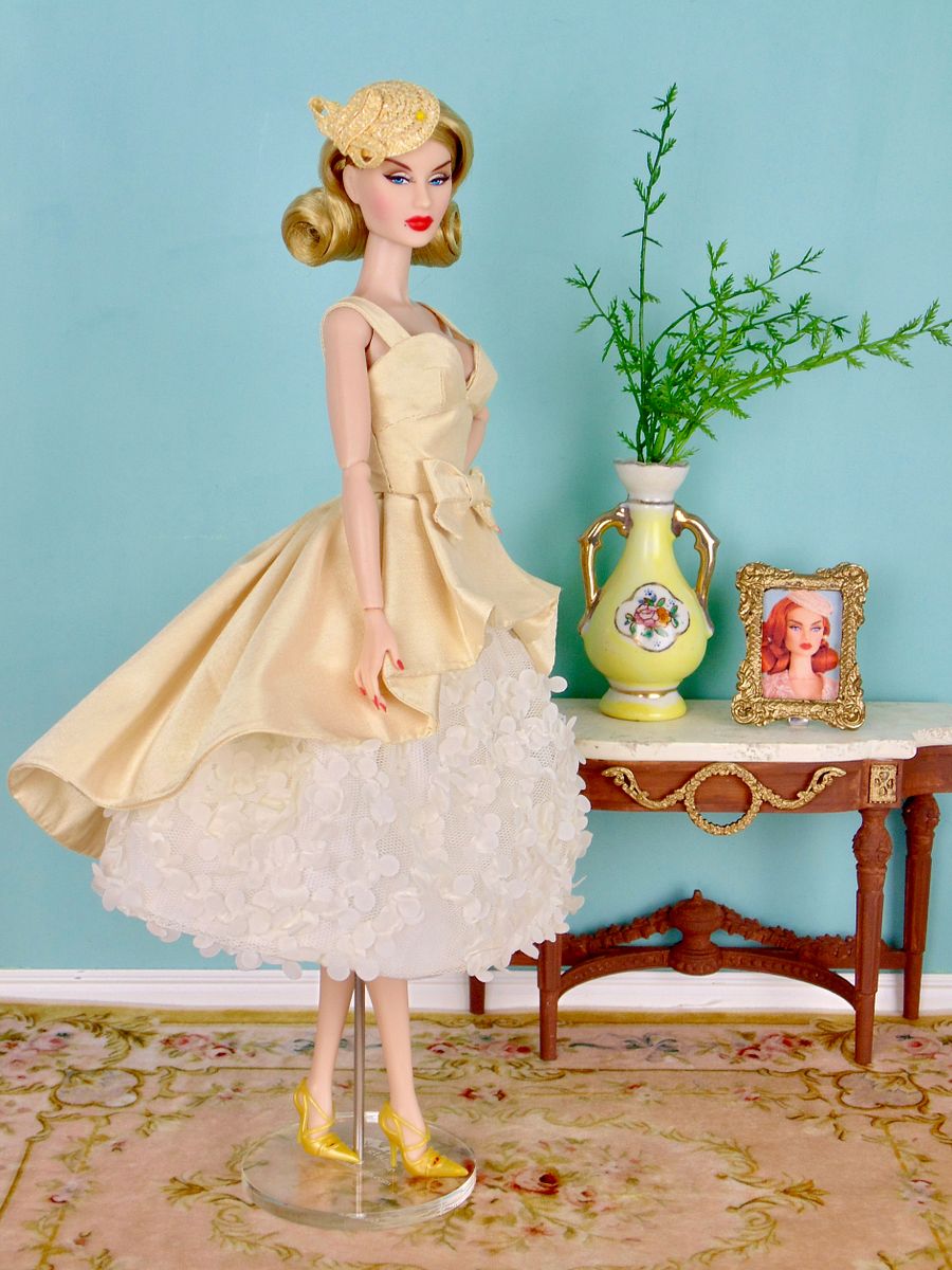 Daffodil OOAK fashion for 12” fashion dolls product image (4)