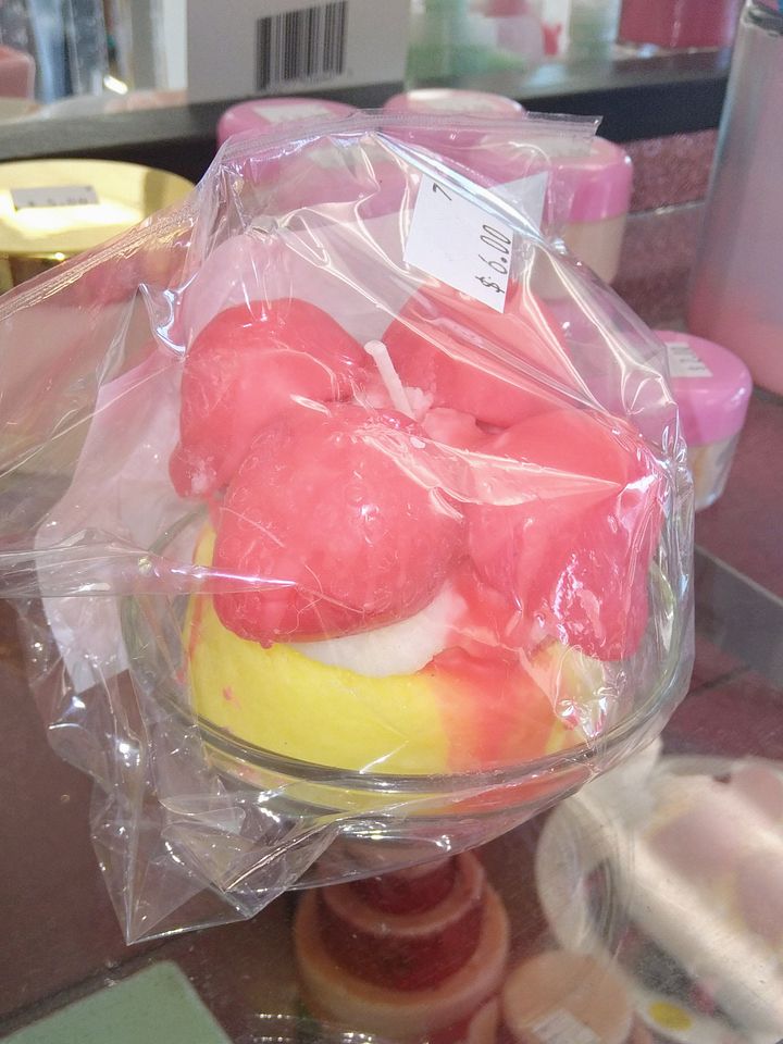 Mini Strawberry Shortcake Candle product image (2)
