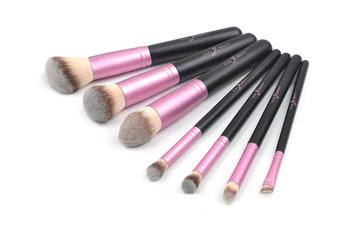 8 piece Dial M Beauty Brush Set product image (1)