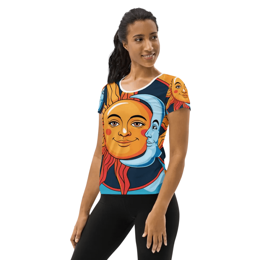 Graphic T-shirt product image (3)