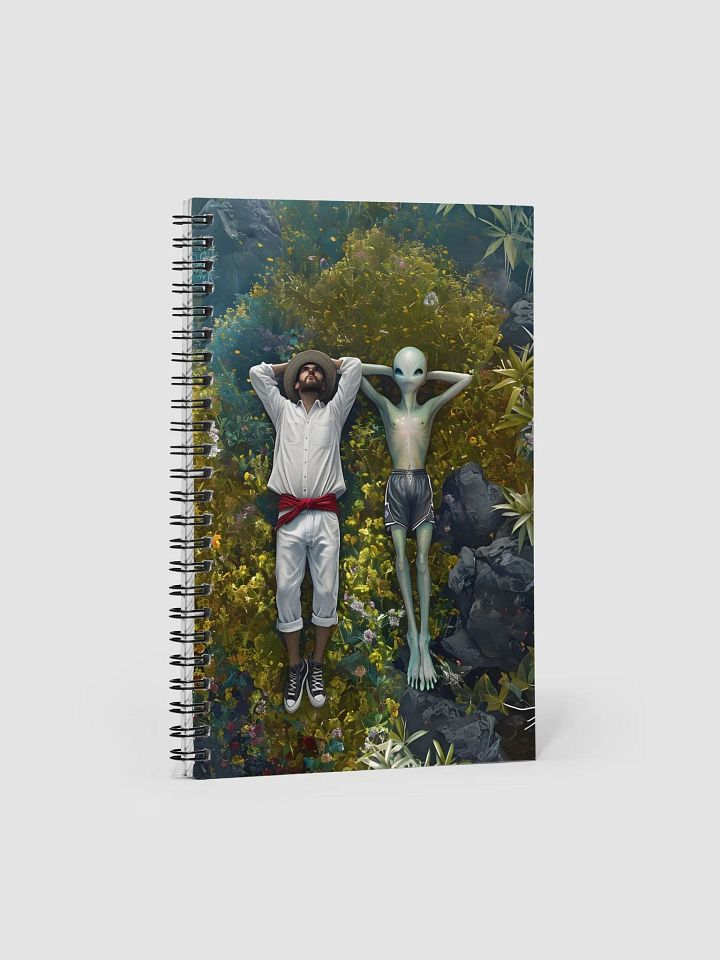 Libreta Alien y Jíbaro en un Campo de Flores Silvestres product image (1)