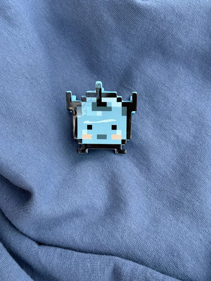 Mini Blue Junimo Hair Claw product image (1)