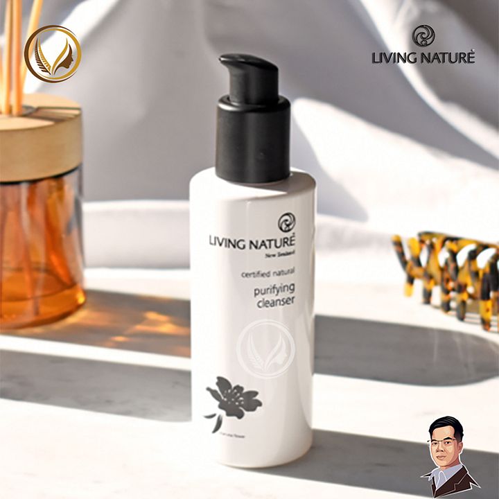 Sữa rửa mặt cho da dầu, mụn Living Nature Purifying Cleanser 120ml product image (2)
