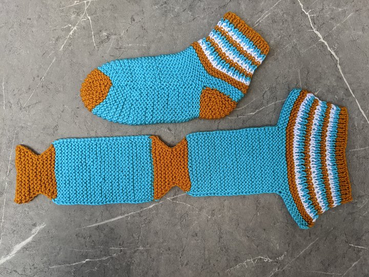 Flat Knit Two-Needles Slipper Socks Pattern product image (1)