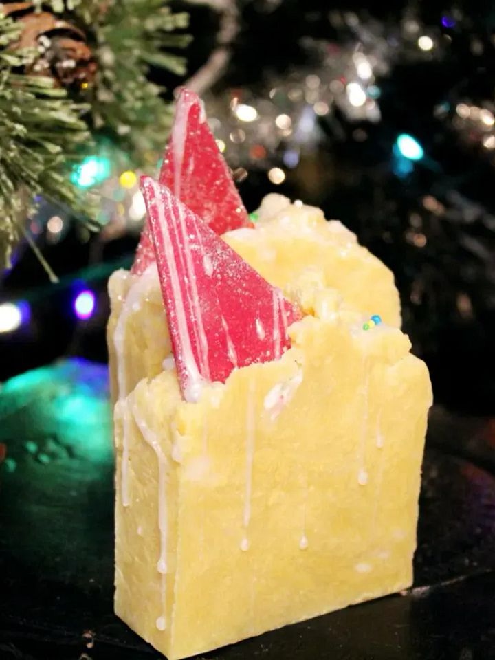 Lemon Cake - Sweet, Lemony and Warm product image (1)