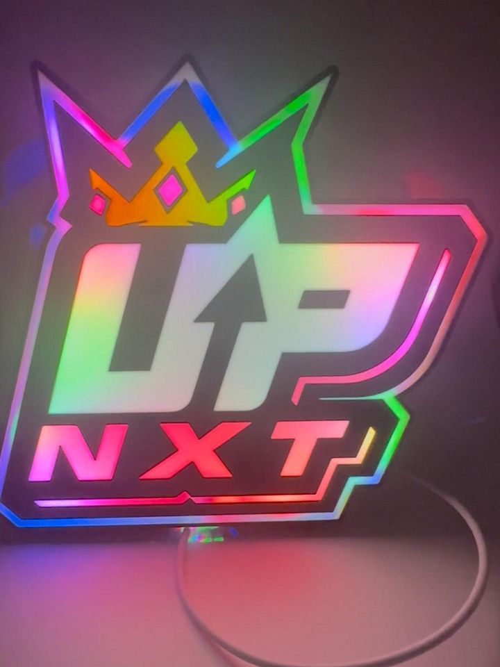Team UpNxT light box product image (1)