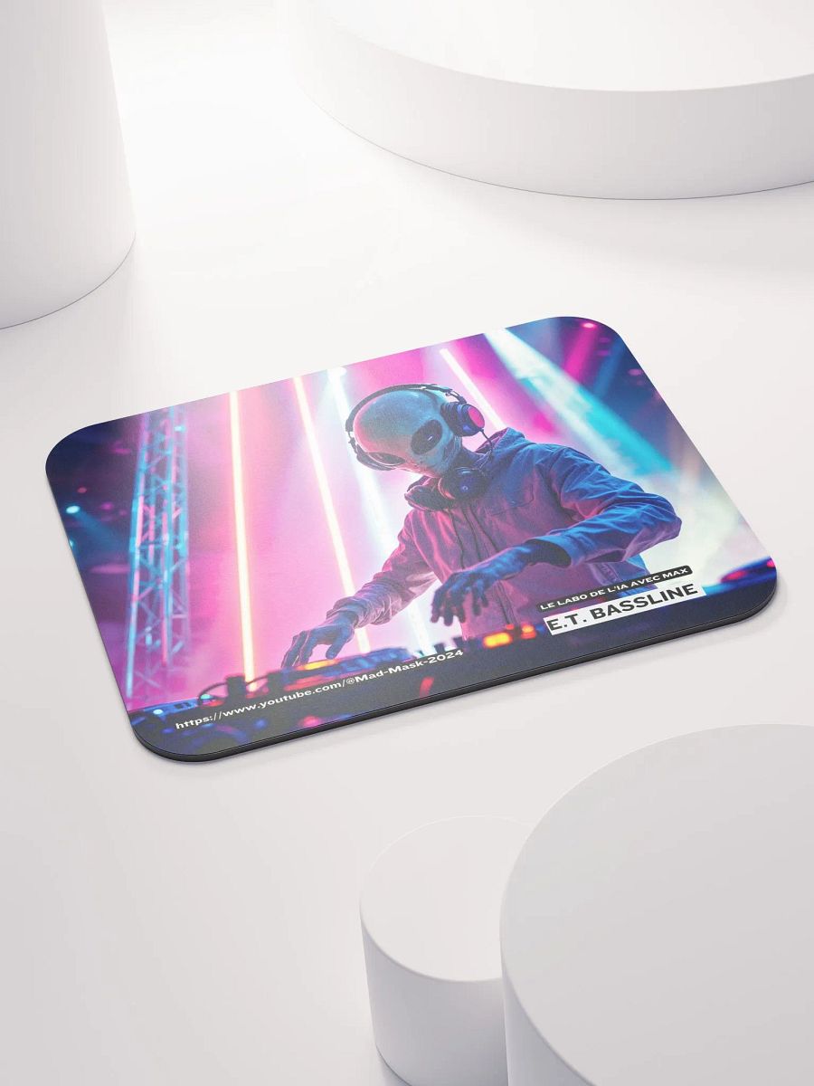 Classic Mouse Pad : E.T. Bassline product image (4)