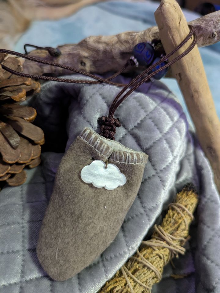 Cloud Pouch Necklace product image (1)