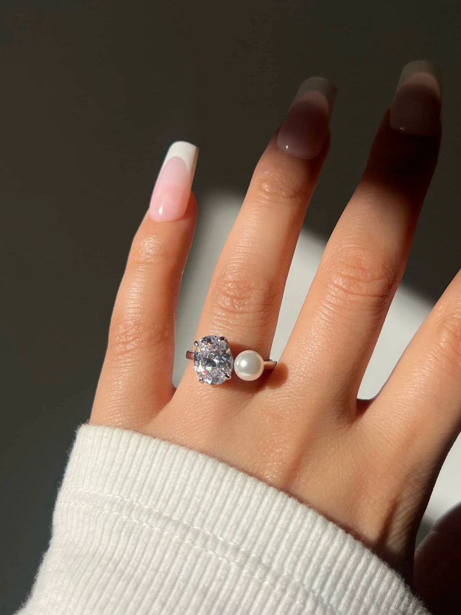 The Lumina Ring product image (2)