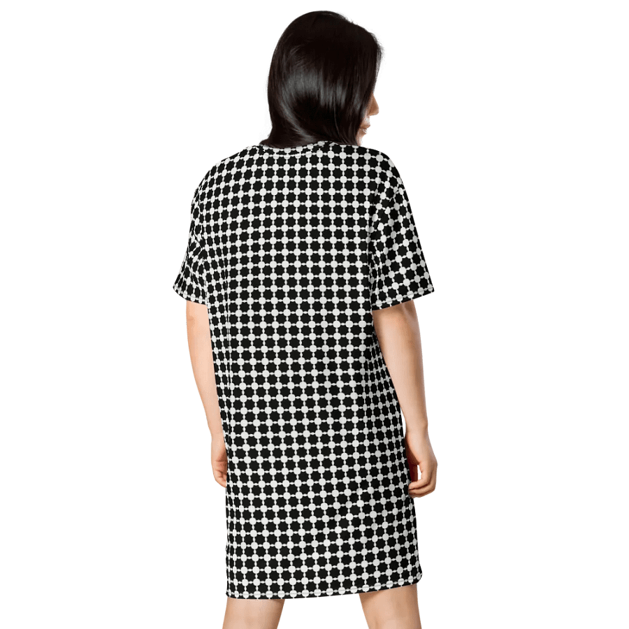 Abstract Black and White Chain Ladies T Shirt Dress product image (2)