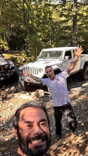 @nittotire 
@metalcloak 
@westcoast.offroaders 
———🇧🇷🇨🇦———
.
.
.
.
.
#jeep #jeepwrangler #4x4 #jlu #offroader #overland #over...