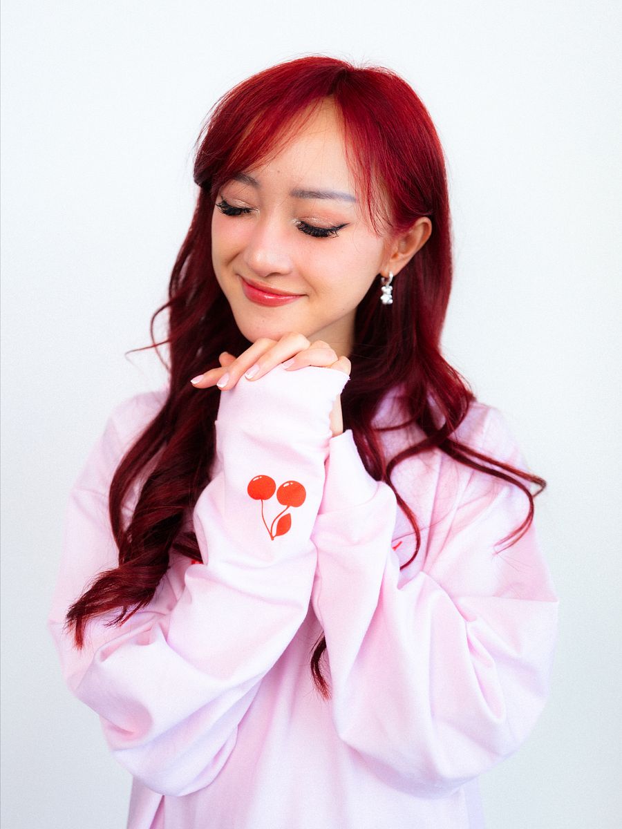 And I am a 10 out of 10 Hoodie product image (5)