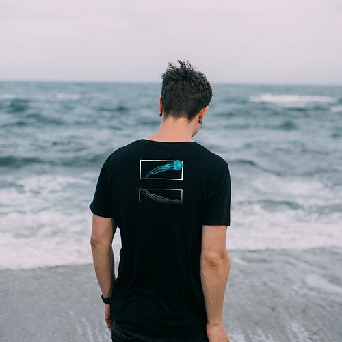 Think outside it. Live beyond it. Wear it. 🪼 #EscapeTheBox #PTERYX #NotYourAverageTee 

Get it now, link in bio.