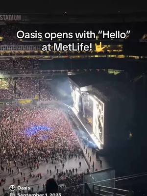 Oasis opens with “Hello” at MetLife! 🤟 #oasis #metlife #liamgallagher #noelgallagher #concertarchives 
