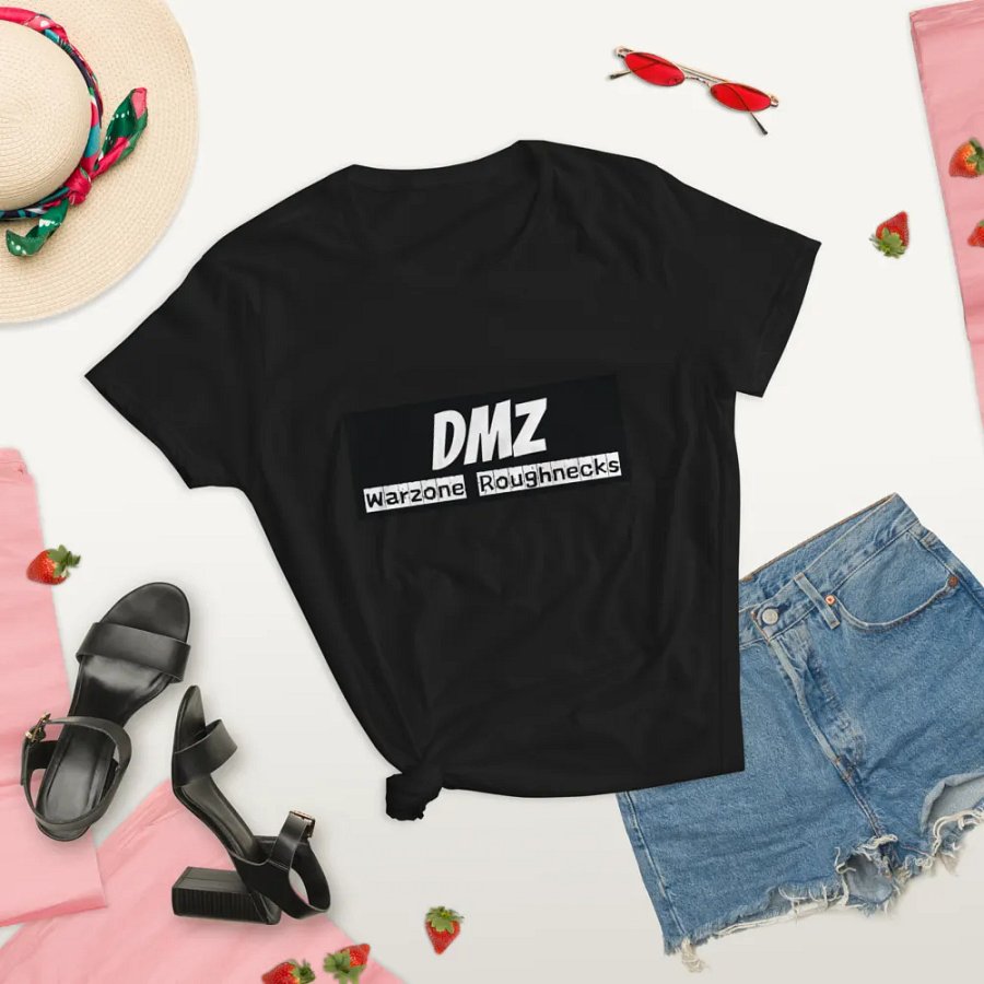 DMZ Warzone Distorted Women's T-Shirt product image (19)