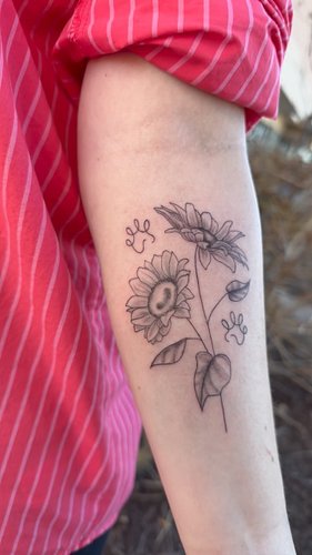 ✨ Some tattoos I’ve done recently, but I suck at posting so you didn’t see them. 💖 

Hi, my name is Angell, I’m a tattoo arti...
