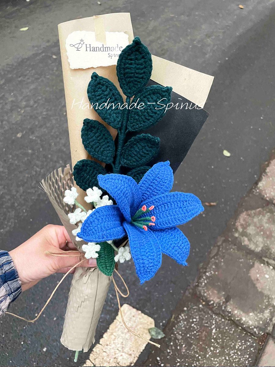 Baby’s Breath + Blue Lily Crochet Knit Bouquet product image (2)