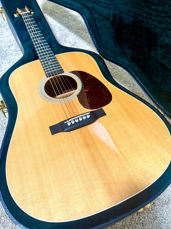 2017 Martin "MMV" Limited Dreadnought Acoustic w/ Gold Hardware + OHSC product image (1)