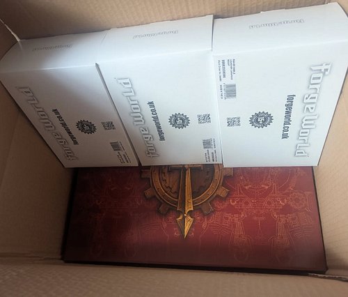 New commission arrived 👀

#gamesworkshop #Warhammer40k #Warhammer40k #legiokrytos #godmachine #imperialtitan #40ktitan
