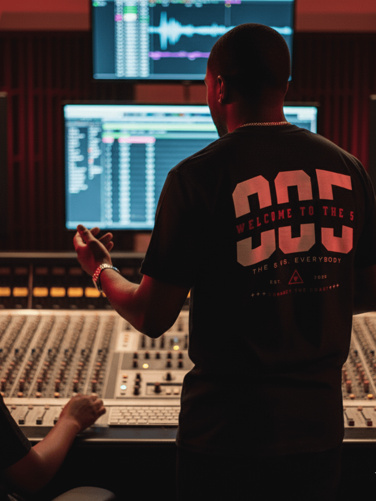 The 5 vs Everybody T-Shirt product image (3)