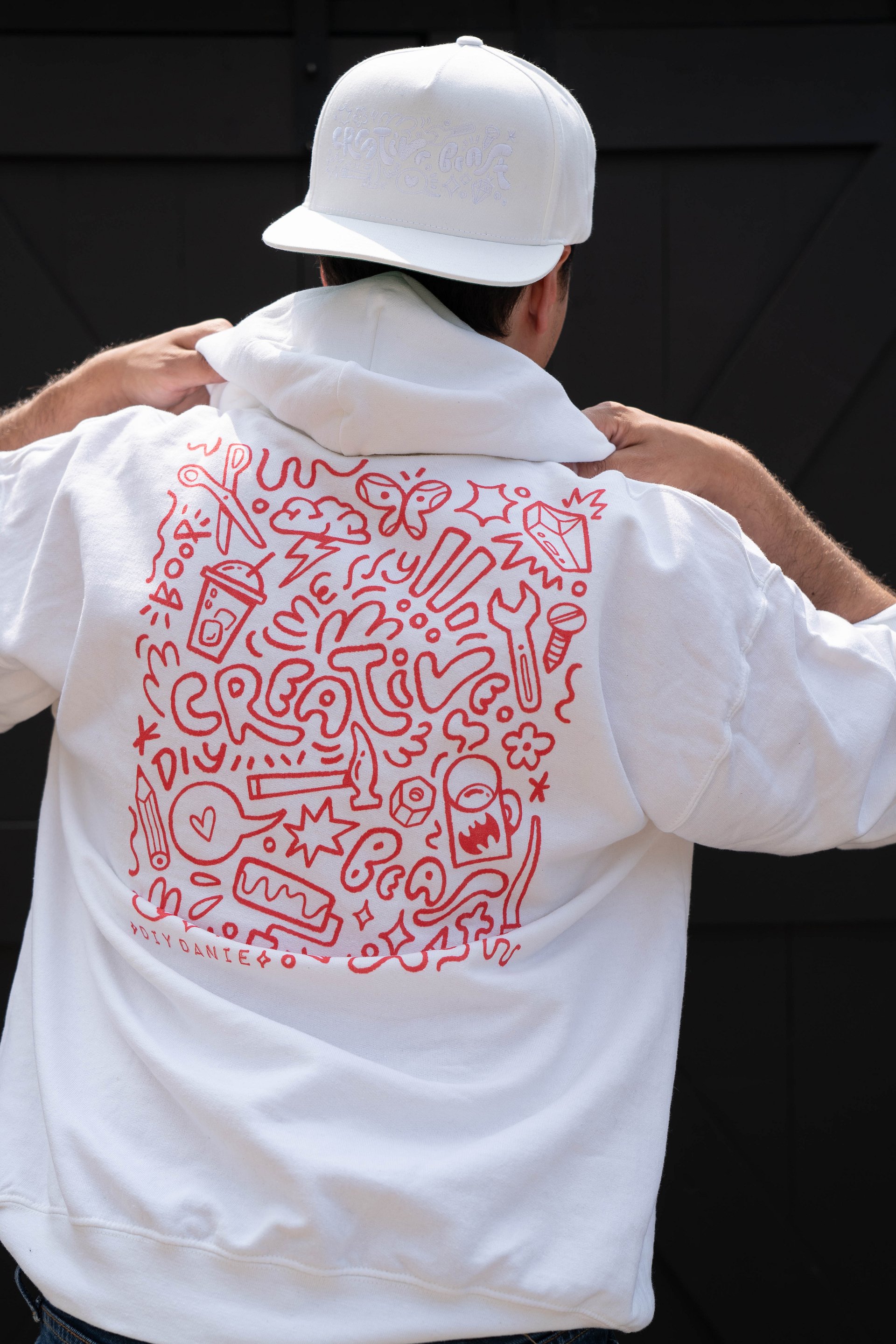 CREATIVE CHAOS HOODIE - Red txt product image (4)