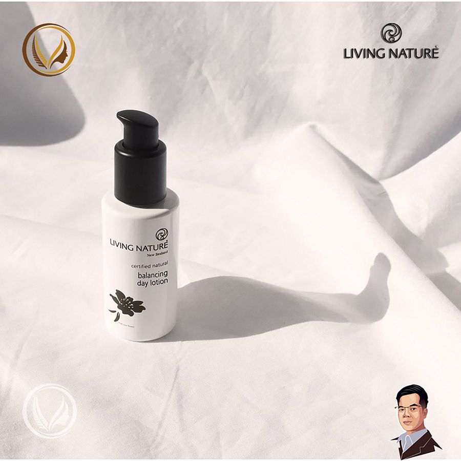 Lotion dưỡng ẩm ban ngày da dầu mụn Living Nature Balancing Day Lotion 60ml product image (4)