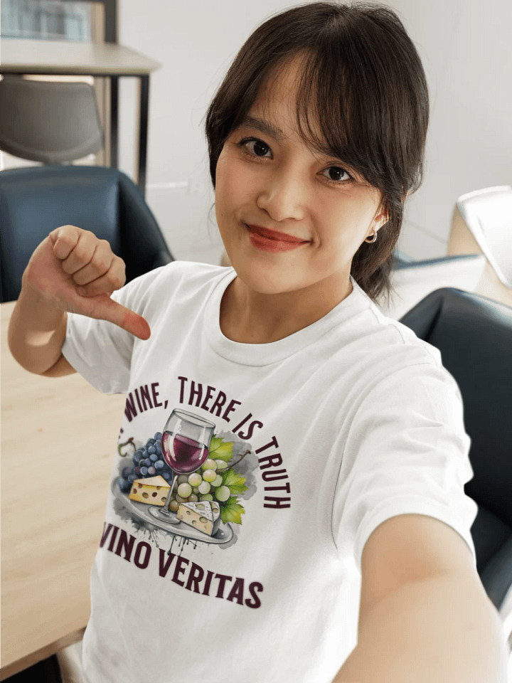 In Vino Veritas TSHIRT product image (2)