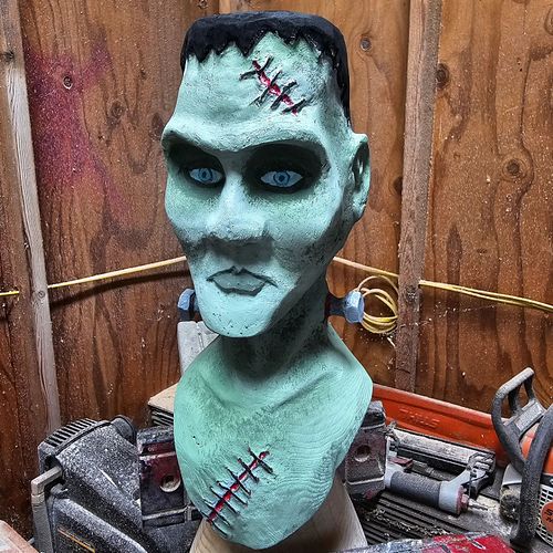 Frankie is coming together nicely!!! #chainsawcarving #chainsawart #cabindecor #finepine #woodcarving #halloween #frankenstein
