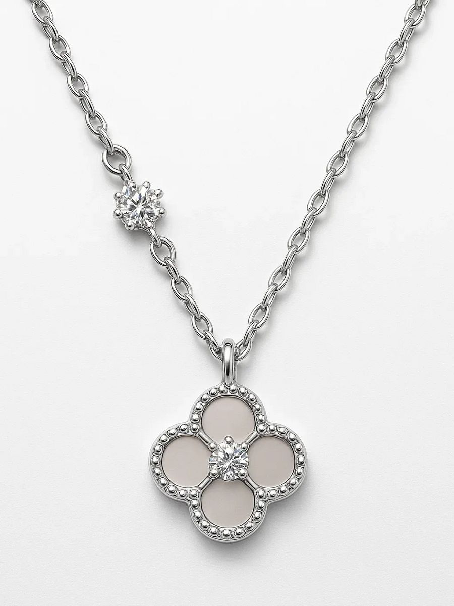 The Virelle Necklace product image (1)
