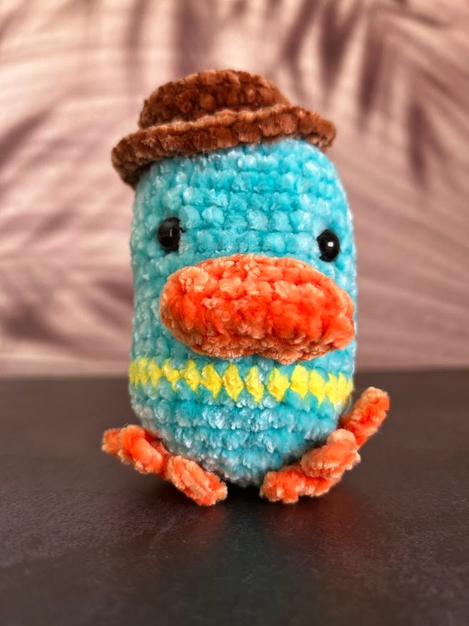 Napoleão (platypus amigurumi) product image (6)
