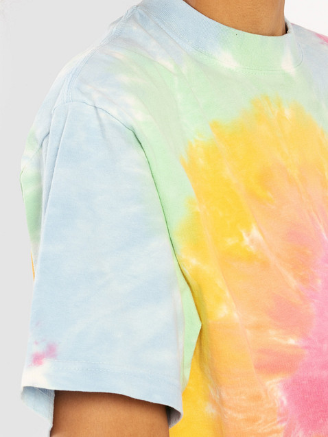 Photo showing Shaka Wear Oversized Tie-Dye T-Shirt