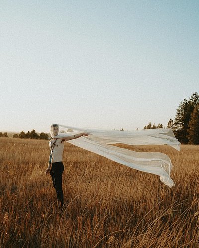 daydreamer
-
-
-
photographer | lead: @dreamily.portraits 
lead models: @th.ommy | @angelica.aalberto 
videographer: @shureph...