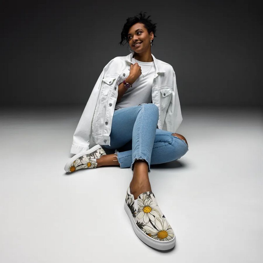 Women's Slip-On Canvas Shoes 🌼 Lovely Wildflower and Black Bird product image (3)