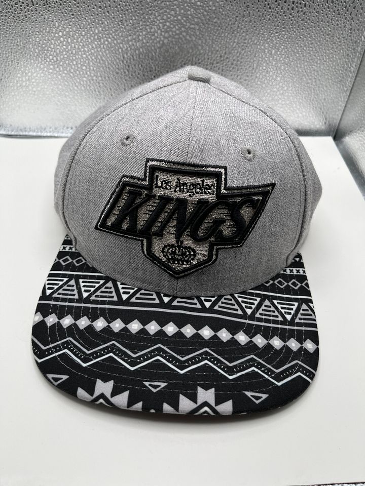 Los Angeles Kings New Era 9Fifty White Moziac Snapback Hat product image (1)
