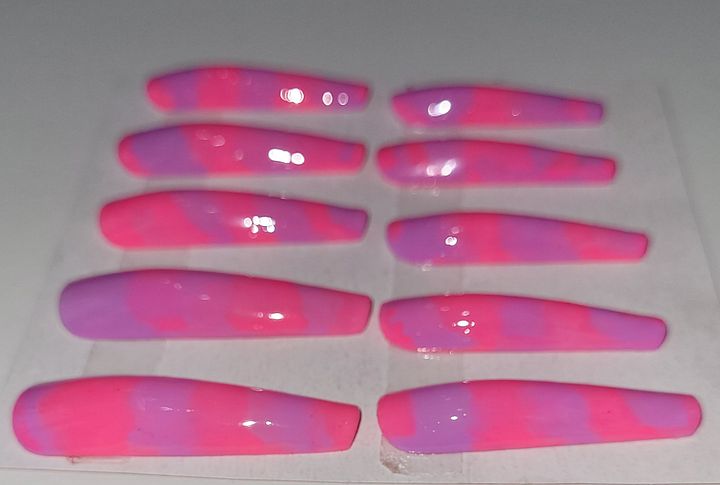 Pink/Purple Nail Set product image (2)