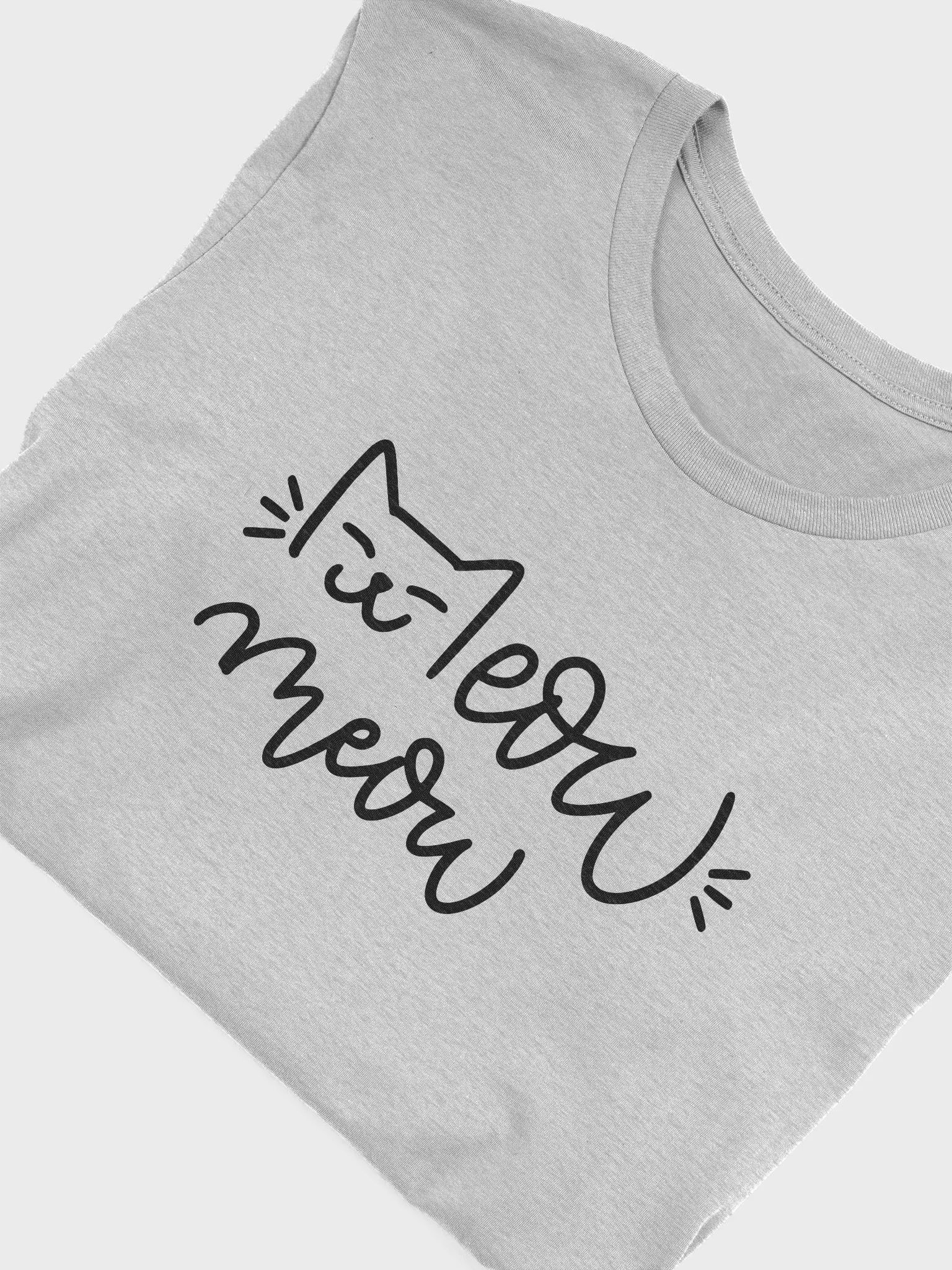Invisible Elegance T-Shirt product image (8)