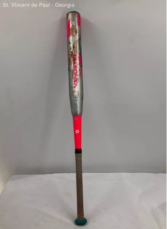 DeMarini Vendetta Fastpitch Softball Bat VCF-17 C6 Composite 32” 20 oz -12 USSSA product image (5)
