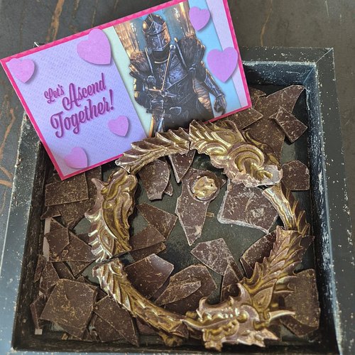 Happy belated Valentine's Day! Unfortunately the gift became a puzzle in transit, but look at how cute this present from @bet...