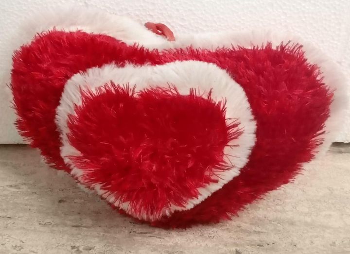 HEART PILLOW product image (1)