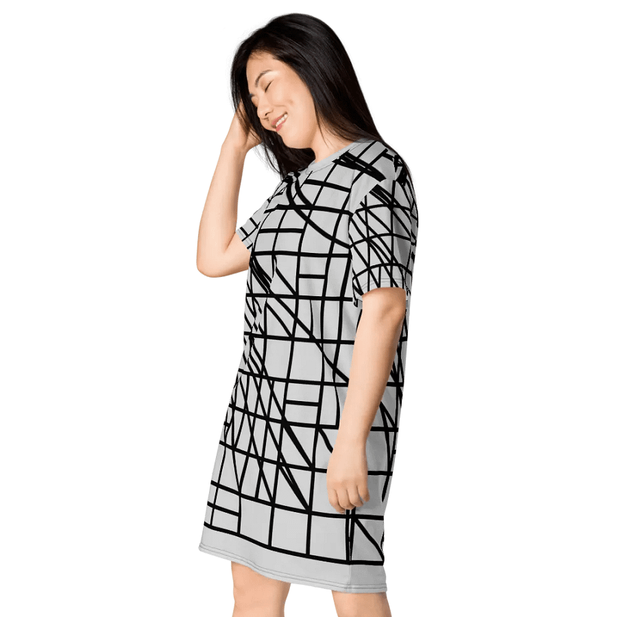 Shatter the Cube Geometric Grid T-Shirt Dress product image (7)