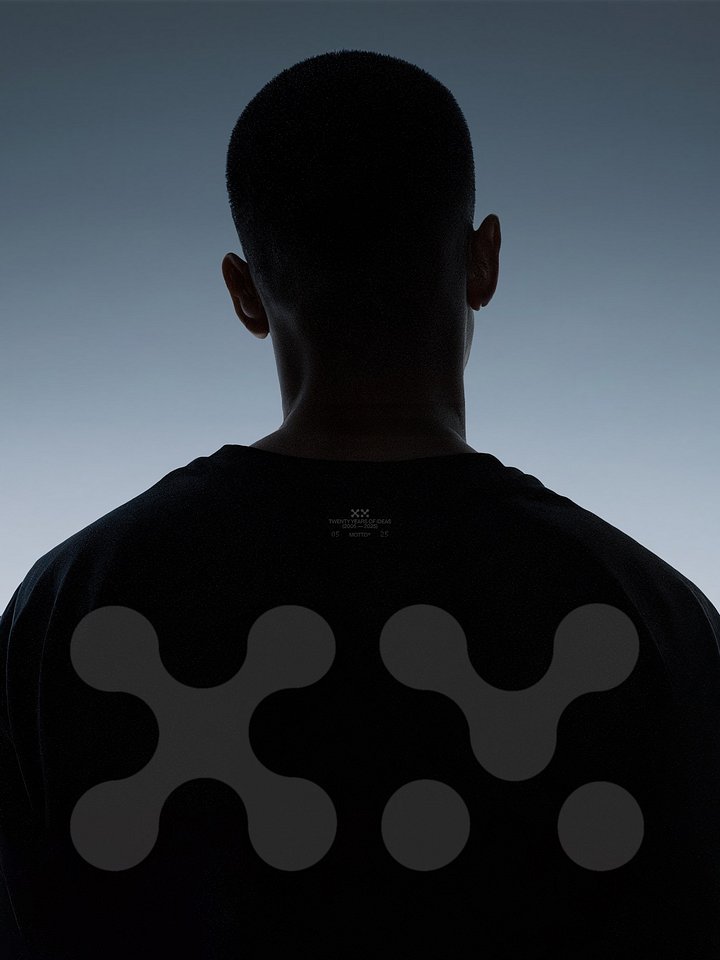 Motto® XX T-Shirt (Dark Mode) product image (2)