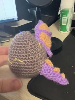 Friend asked for a big dragon ami 4 days before their birthday. So I made them a hatching dragon egg since they didn’t give me enough time. Pattern was 83% freehanded and 17% modifying @drewbies.zoo wings from “Crochet Magical Creatures” book (that you should buy) #amigurumi #crochet #IDontPostEnough