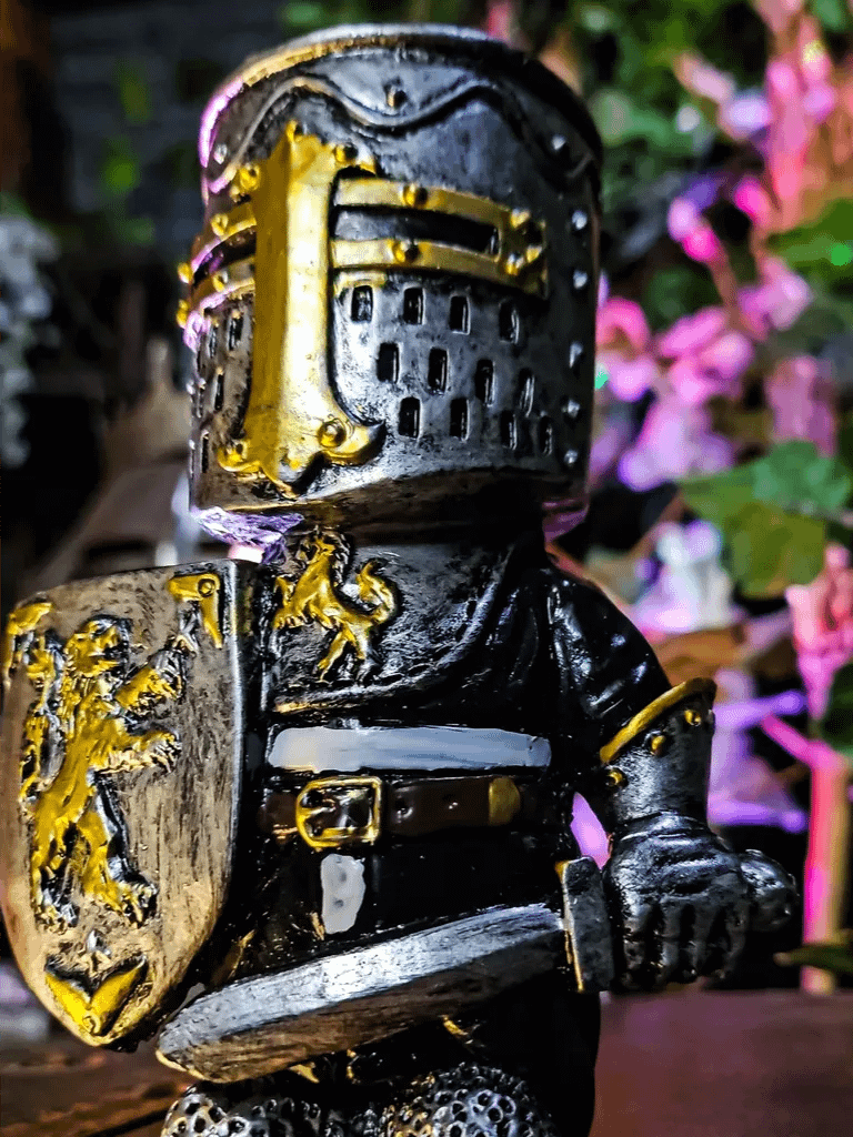 The Armored Kingdom Guardian Knight Collectible product image (3)