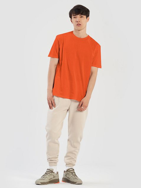 Photo showing Gildan Unisex Softstyle T-Shirt